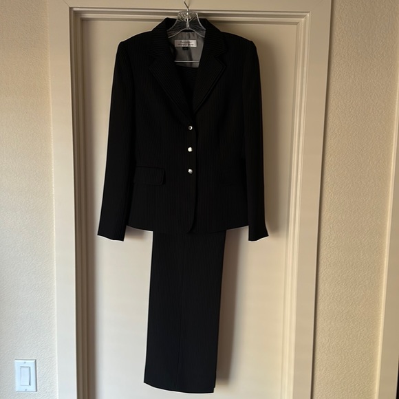 Tahari Pants - Tahari Black Striped Pant Suit